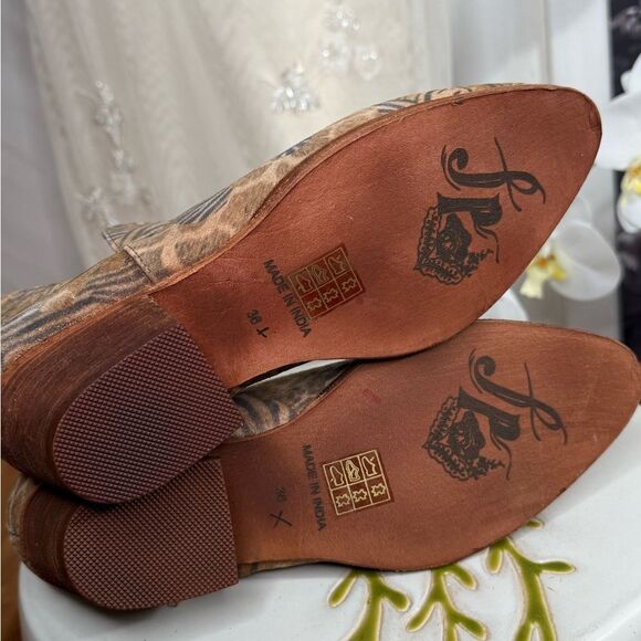 Free People Animal Charm Double V Ankle Boots - Picture 8 of 11